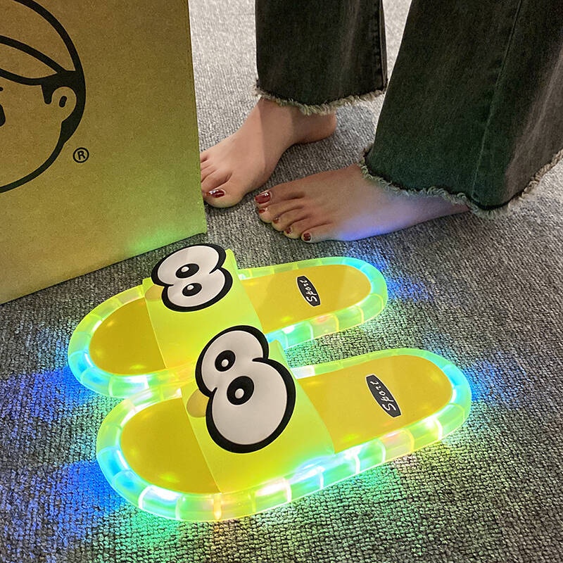 Funny Big Eyes Luminous Slide  - огляд і ціна Home For Bathroom