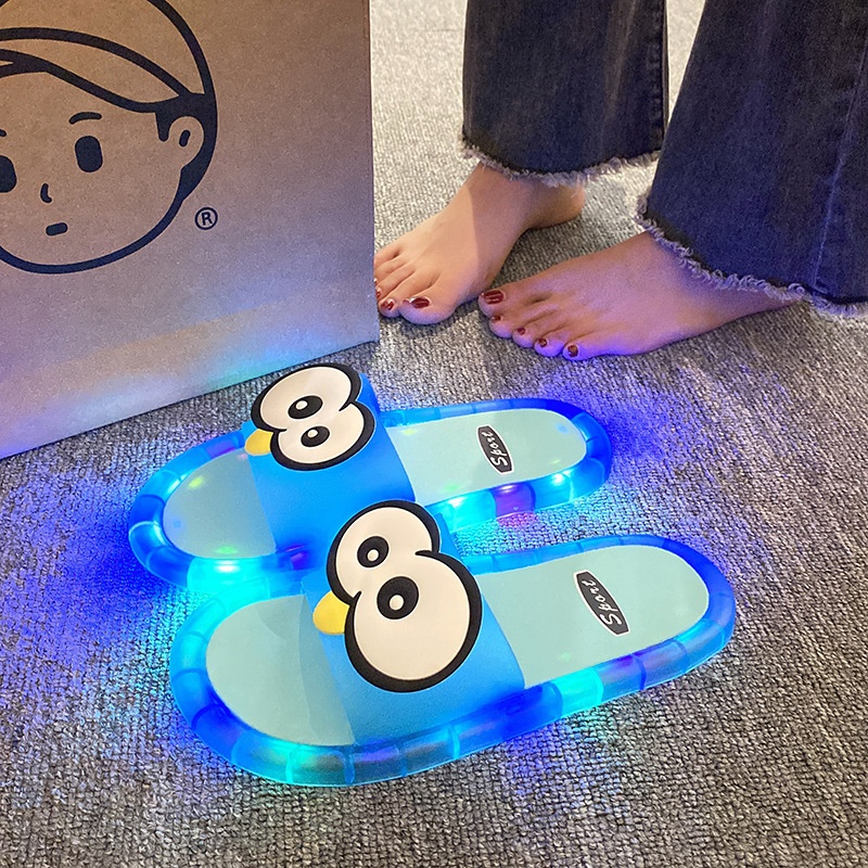 Funny Big Eyes Luminous Slide  - огляд і ціна Home For Bathroom